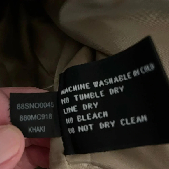 Ellen Tracy full length Trench Coat in Beige minimalist beige esthetic - Picture 13 of 15